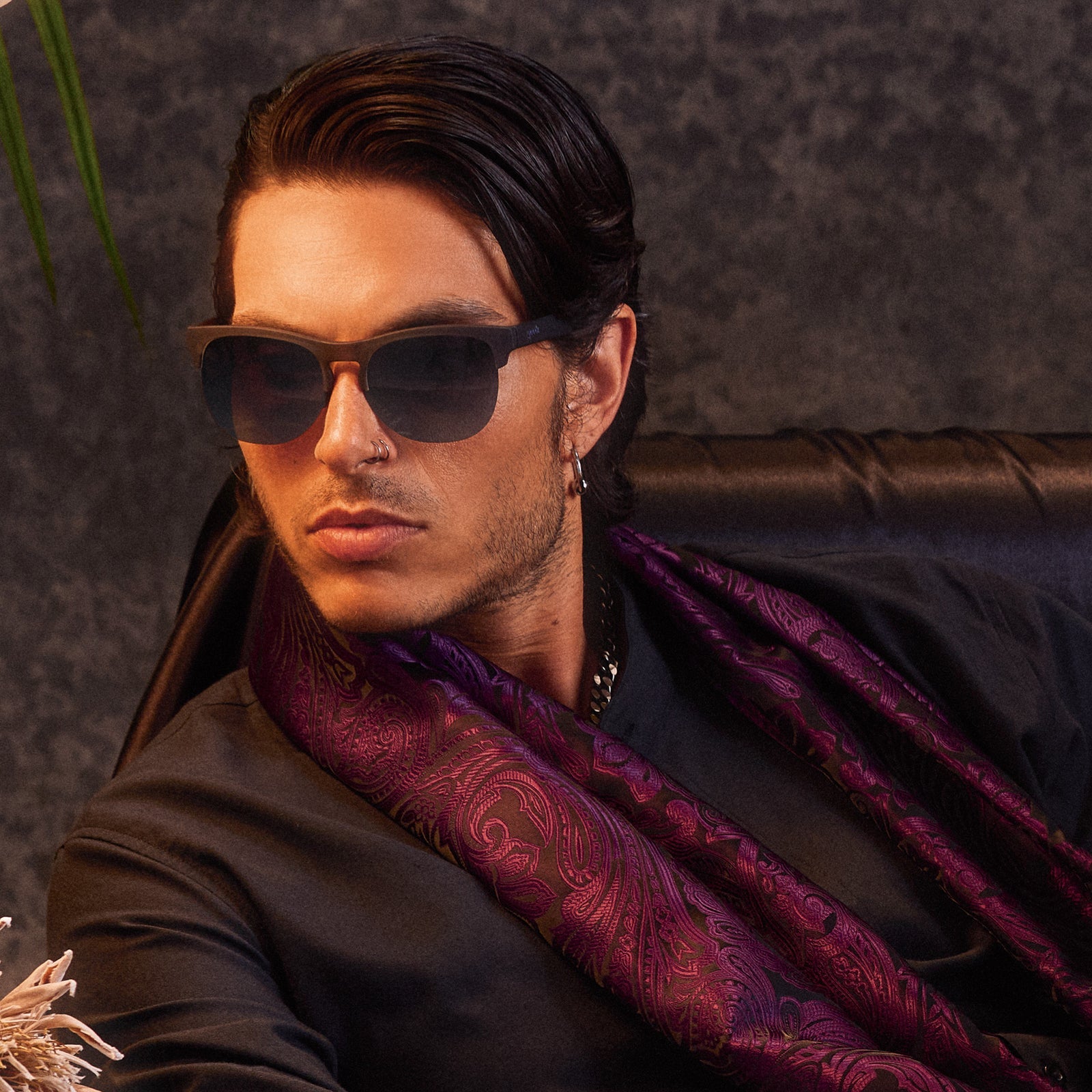 Throws Shade Catches Clout Goodr Asia throws-shade-catches-clout-goodr-asia